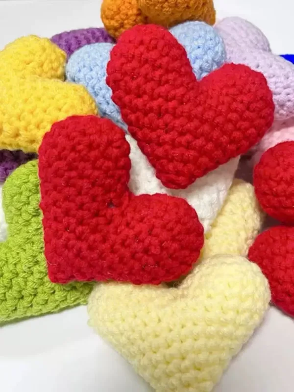 woollen heart w01006
